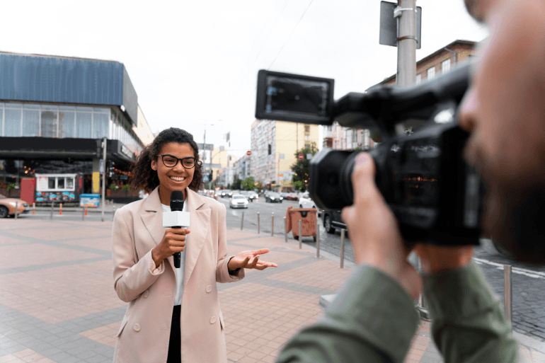 front-view-female-journalist-taking-interview_1
