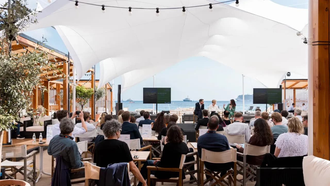 Marche_du_Film_Conference_Summit_Claire-LeBeau